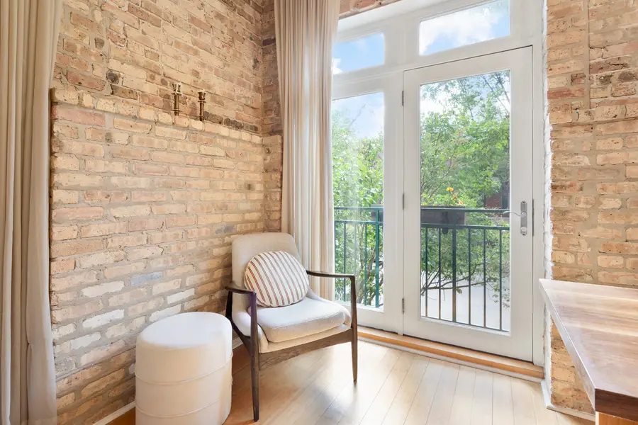 1243 N Wolcott Avenue #1, Chicago, IL 60622 - #3