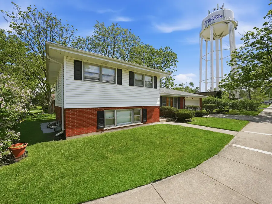 18345 Pierce Avenue, Homewood, IL 60430 - #2
