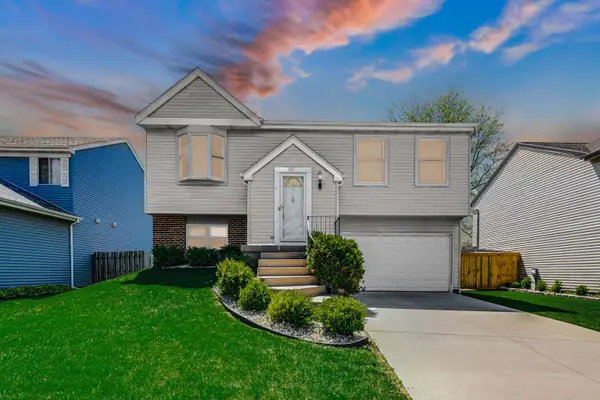 217 Atlantic Drive, Vernon Hills, IL 60061