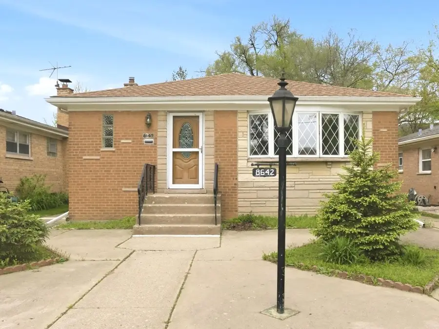 8642 Gross Point Road, Skokie, IL 60077 - #2