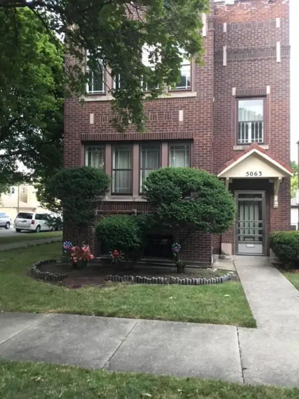5063 N Mango Avenue, Chicago, IL 60630