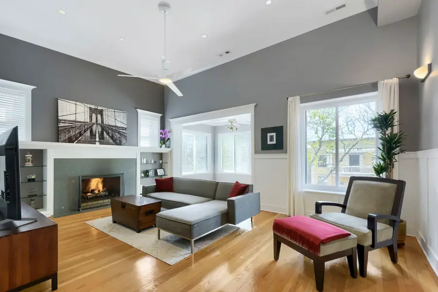 942 W Belle Plaine Avenue #3E, Chicago, IL 60613 - #3