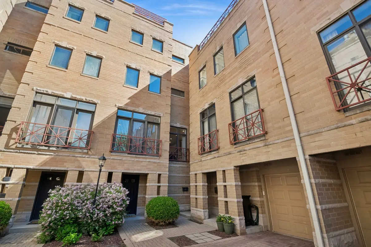 1350 W Byron Street #7, Chicago, IL 60613 - #1