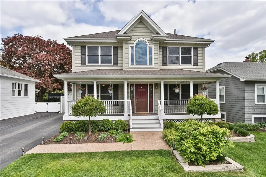 52 W Glenlake Avenue, Roselle, IL 60172 - #2