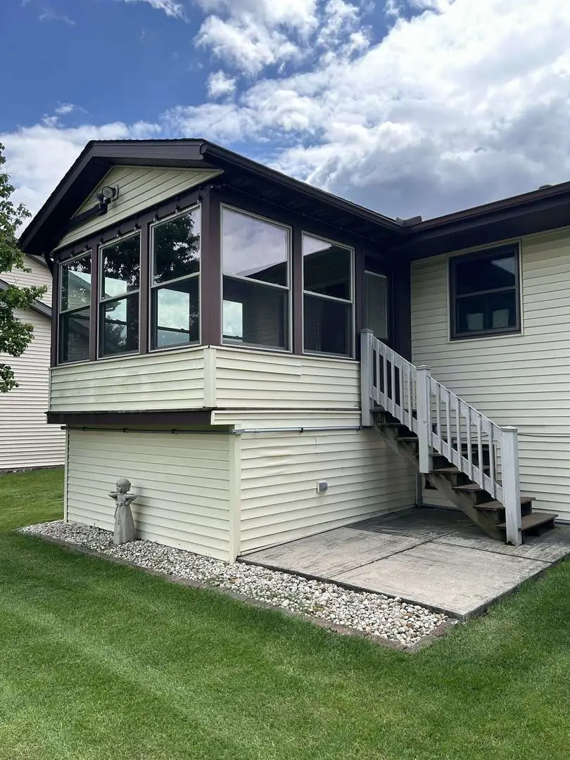 1002 Thornberry Court, Ottawa, IL 61350 - #2