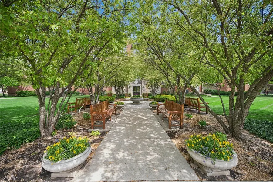 1950 Farnsworth Lane #105, Northbrook, IL 60062 - #2