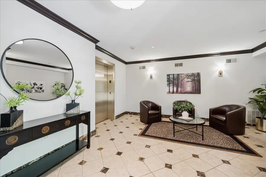 1950 Farnsworth Lane #105, Northbrook, IL 60062 - #3