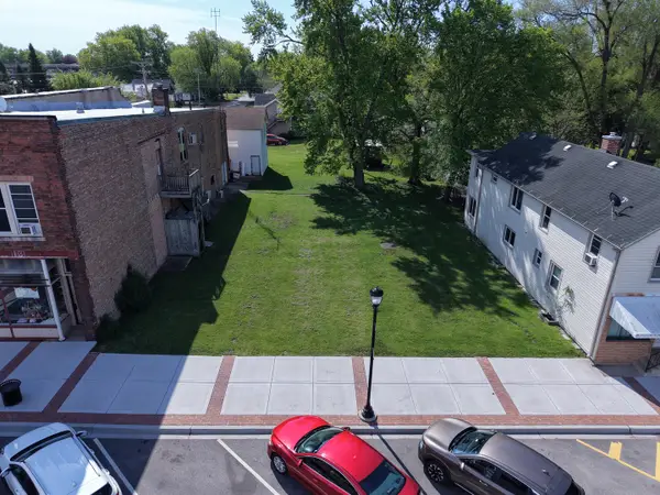 202 S Ayer Street, Harvard, IL 60033