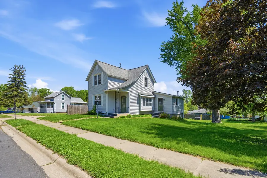 1713 N 5th Street, Clinton, IA 52732 - #3