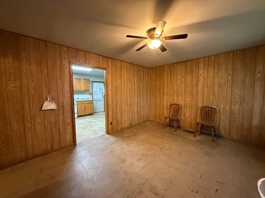 141 S Oakdale Avenue, Kankakee, IL 60901 - #3