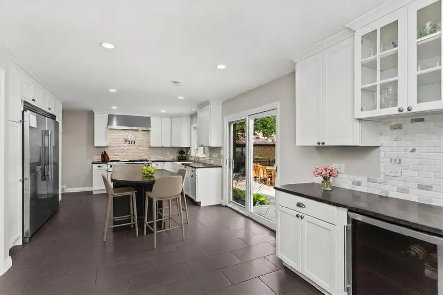 3850 Dauphine Avenue, Northbrook, IL 60062 - #3