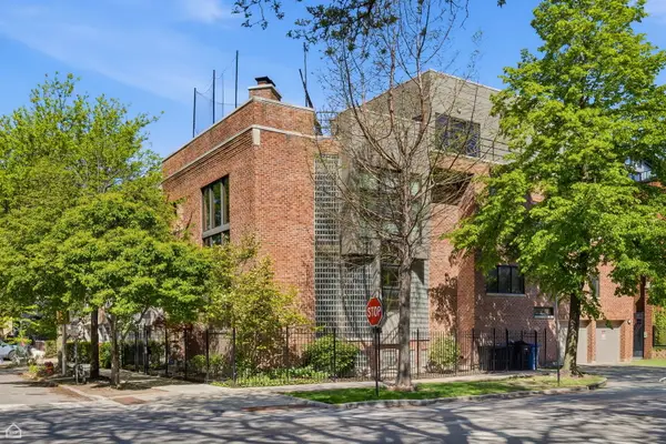 1202 W Fletcher Street, Chicago, IL 60657