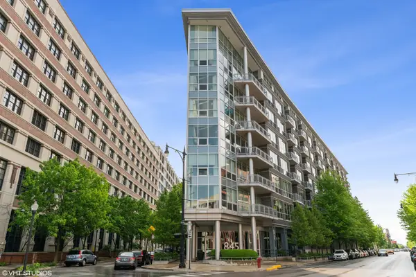 845 N Kingsbury Street #315, Chicago, IL 60610