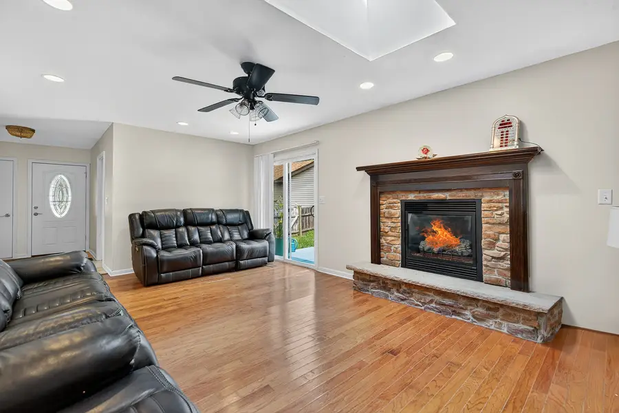 854 Plains Court, Carol Stream, IL 60188 - #3