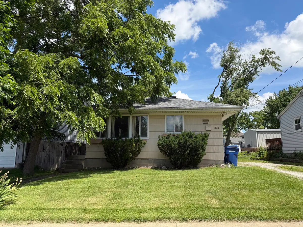 212 E Kansas Street, Elburn, IL 60119 - #1