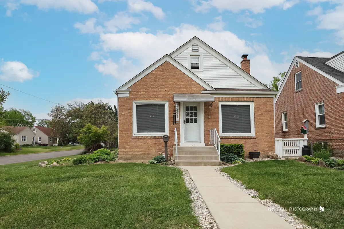 2431 W Ridgeland Avenue, Waukegan, IL 60085 - #1