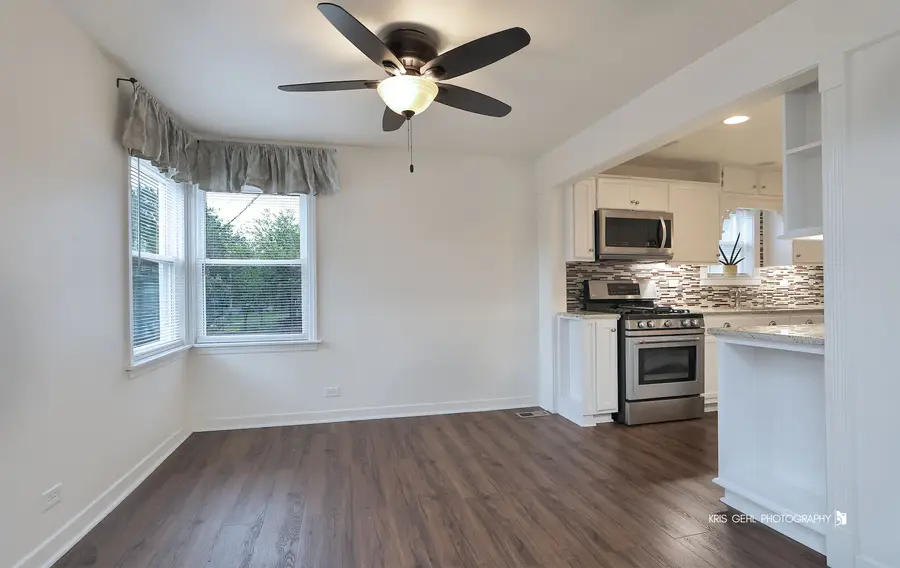 2431 W Ridgeland Avenue, Waukegan, IL 60085 - #3