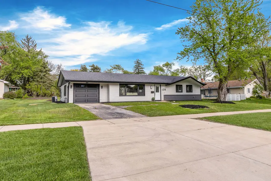 135 S Walnut Lane, Schaumburg, IL 60193 - #3