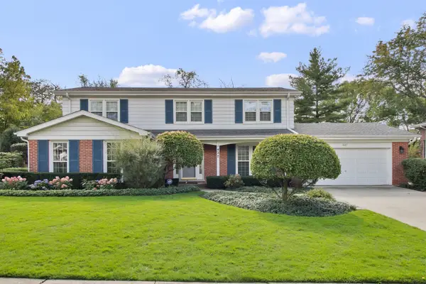 1427 Woodhill Drive, Northbrook, IL 60062