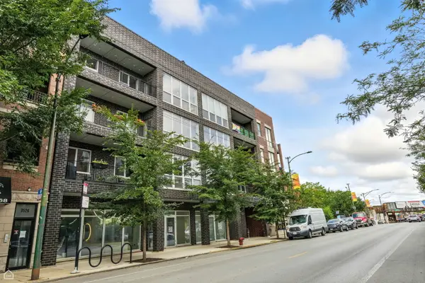 3530 N Lincoln Avenue #403, Chicago, IL 60657
