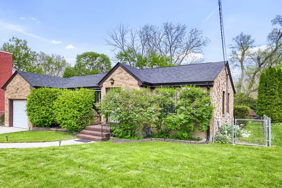 Address Withheld By Seller, Elgin, IL 60123 - #2