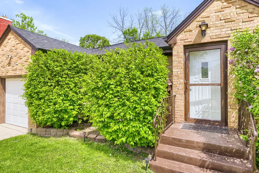 Address Withheld By Seller, Elgin, IL 60123 - #3
