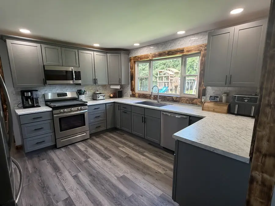 207 Jeffrey Avenue, Rochelle, IL 61068 - #2