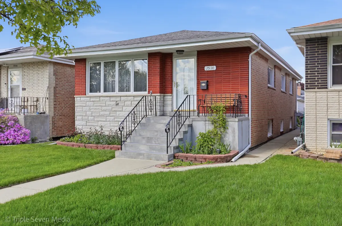 7514 Lockwood Avenue, Burbank, IL 60459 - #1