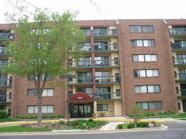 1840 Huntington Boulevard #607, Hoffman Estates, IL 60169