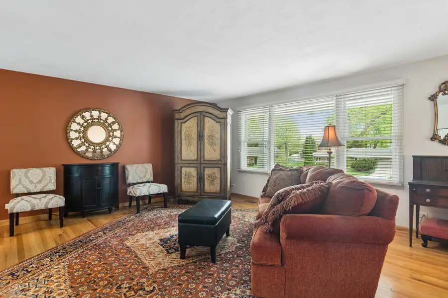 1029 Webster Lane, Schaumburg, IL 60193 - #2