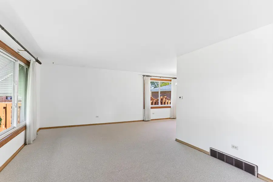17121 Ingleside Avenue, South Holland, IL 60473 - #3