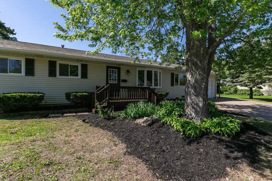 1501 Cherry Hills Road, Bettendorf, IA 52722 - #2