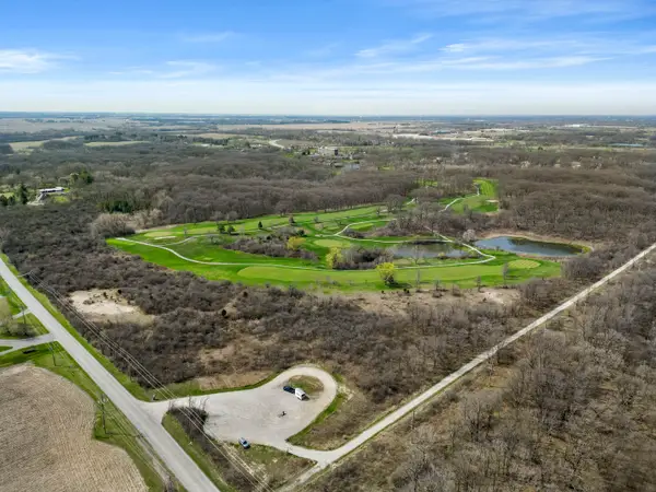 26732 S Balmoral Woods Drive, Crete, IL 60417