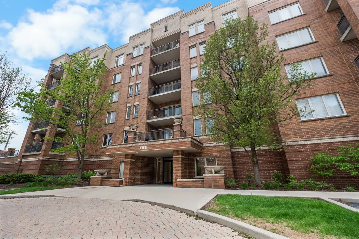 655 Perrie Drive #206, Elk Grove Village, IL 60007 - #1
