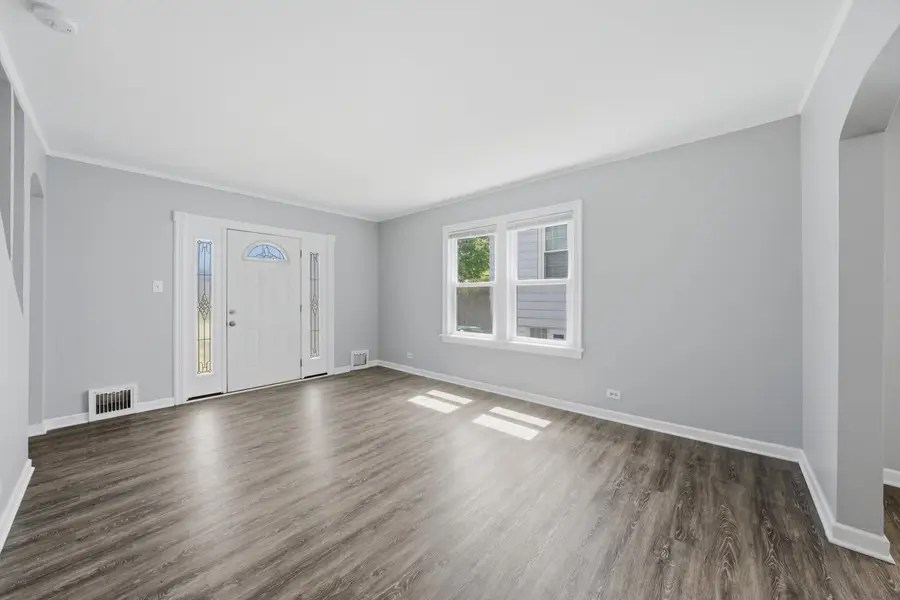 8720 S Richmond Avenue, Evergreen Park, IL 60805 - #3