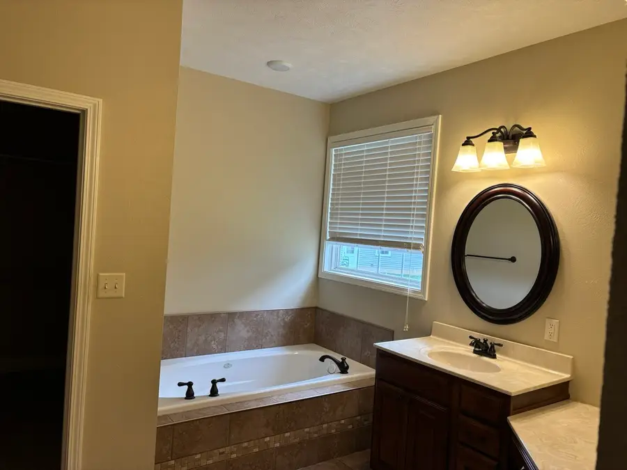 2004 Arthur Court, Carterville, IL 62918 - #3
