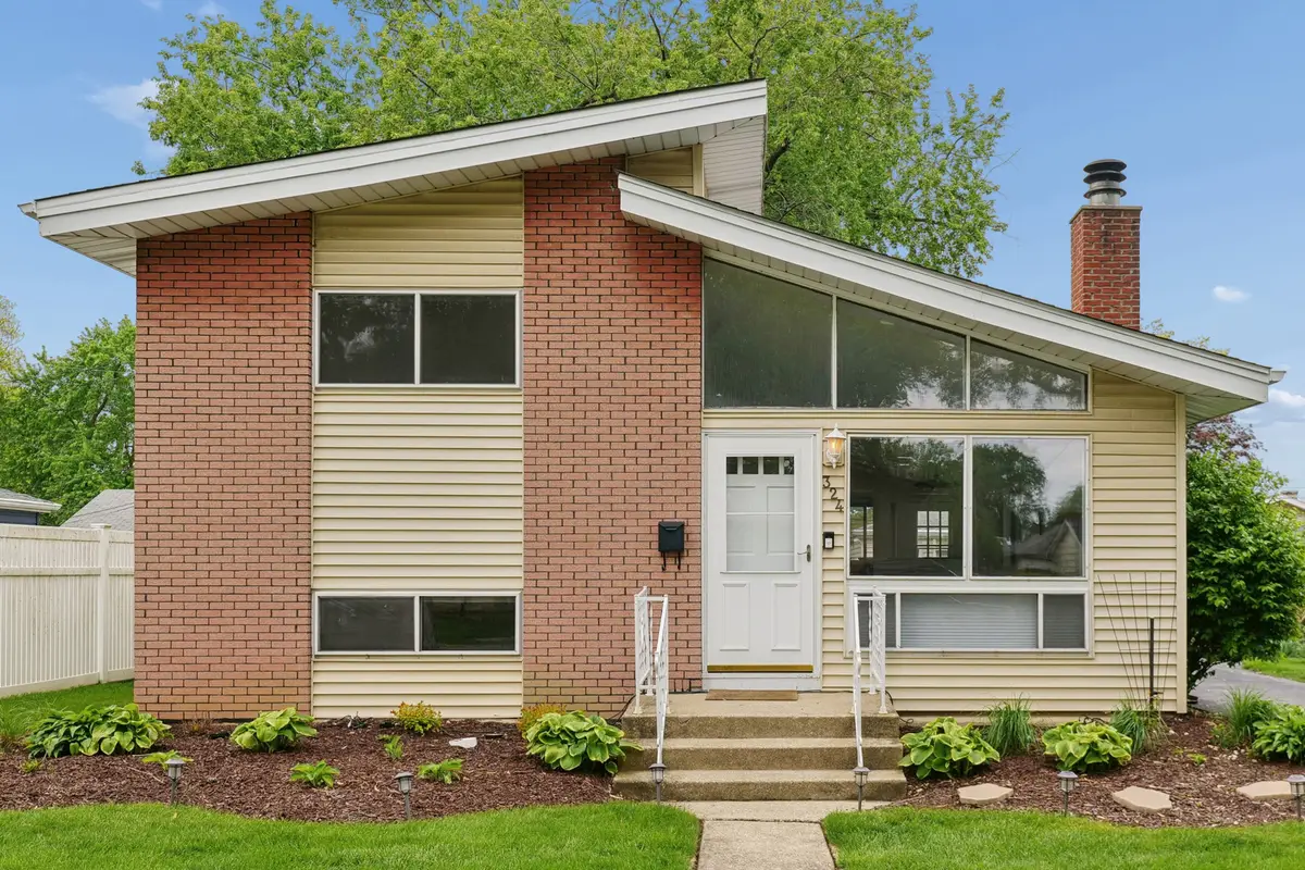 324 Mission Avenue, Villa Park, IL 60181 - #1