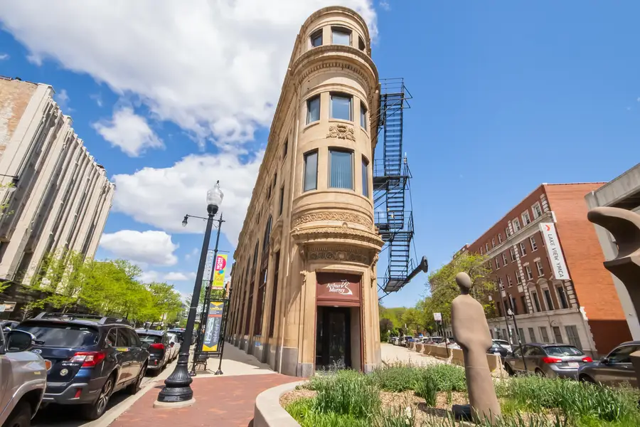 3325 N Lincoln Avenue #304, Chicago, IL 60657 - #3