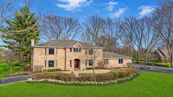 2321 Coach Road, Long Grove, IL 60047