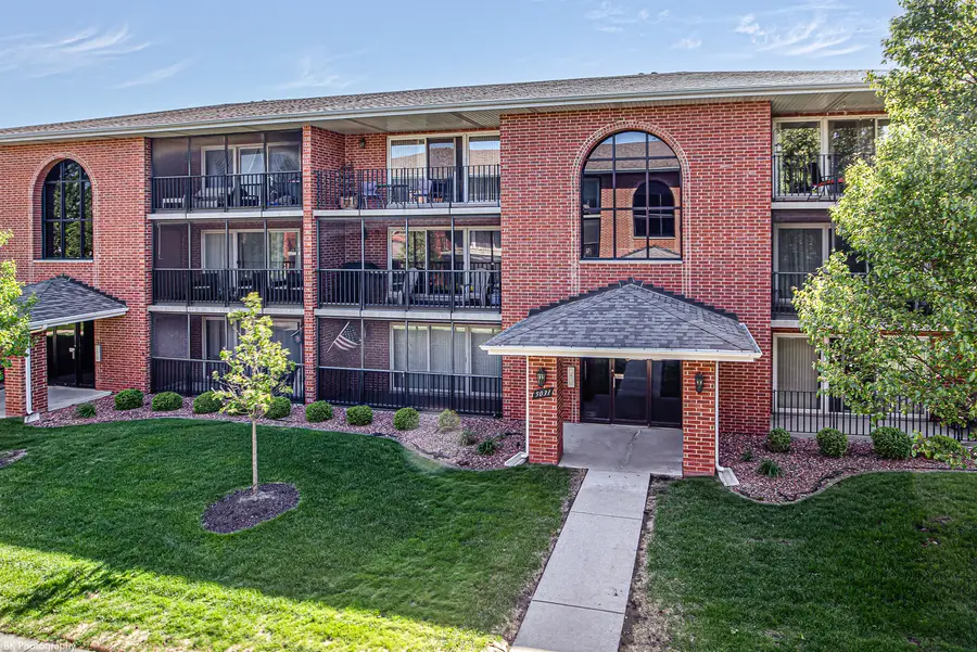 5031 Circle Drive #207, Crestwood, IL 60418 - #2
