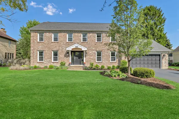 2045 Somerset Lane, Wheaton, IL 60189