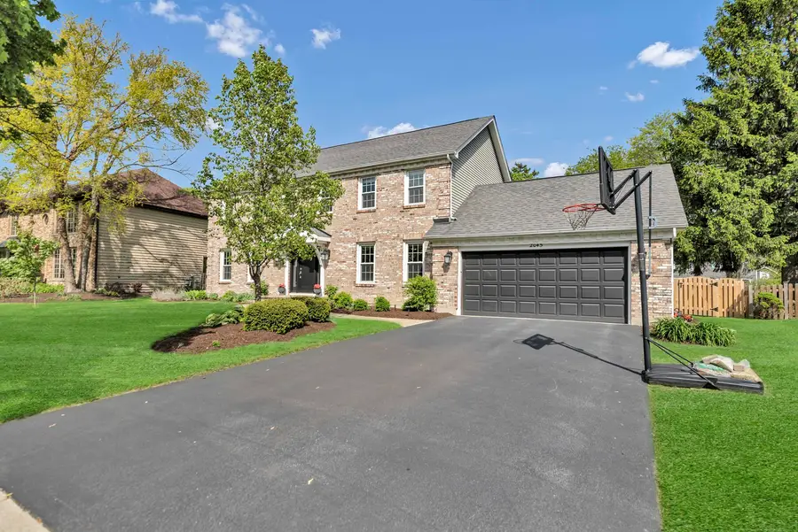 2045 Somerset Lane, Wheaton, IL 60189 - #2