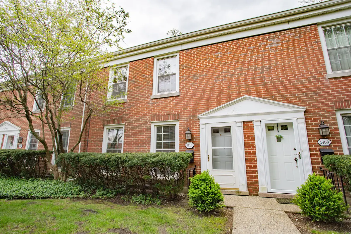 1410 Pebblecreek Drive, Glenview, IL 60025 - #1