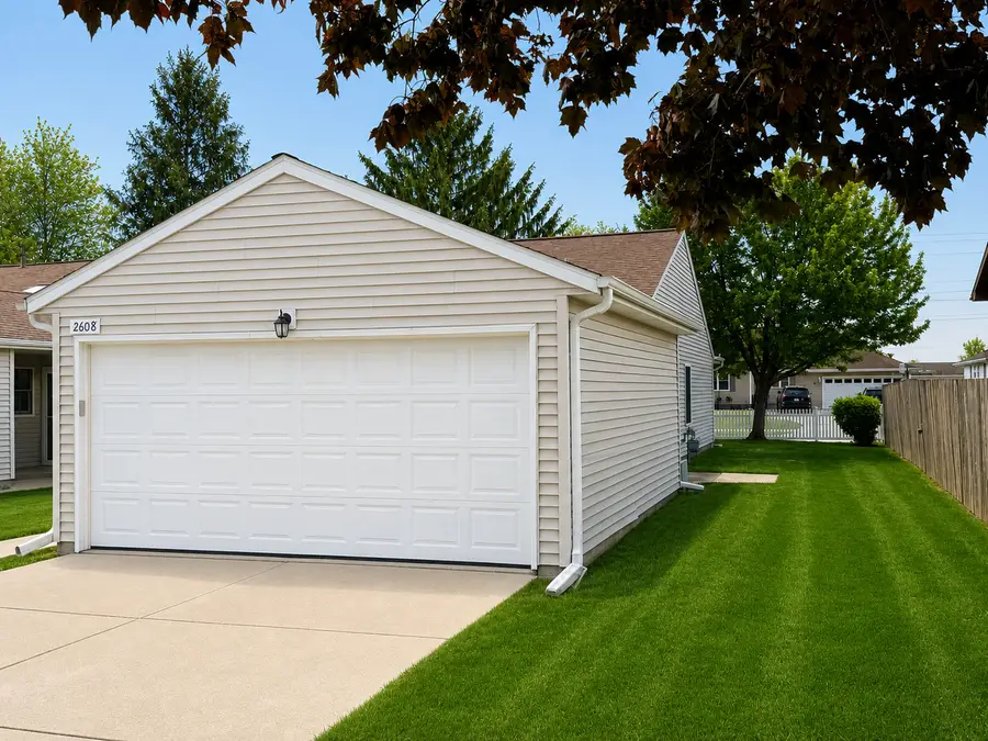 2608 38th Street, Moline, IL 61265 - #3