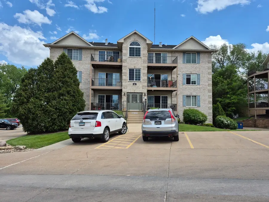 3120 Holiday Court #7, Bettendorf, IA 52722 - #2