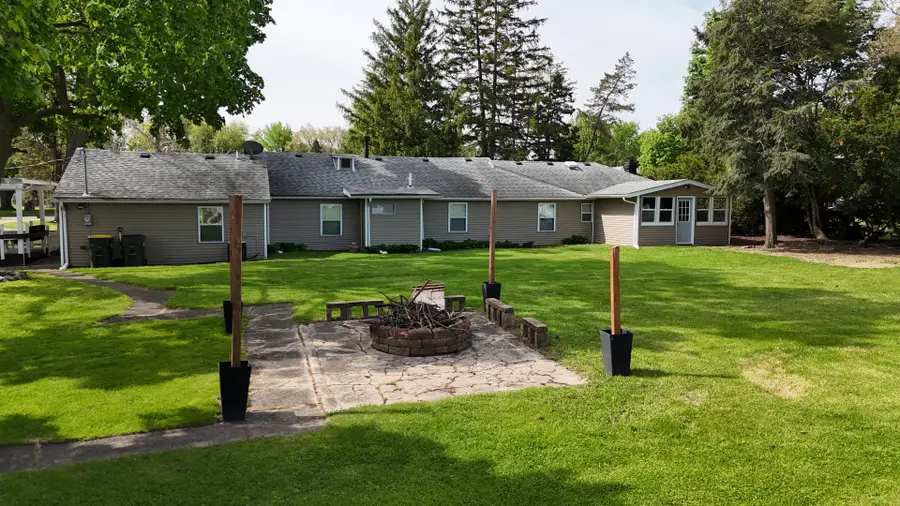 221 Central Avenue, Genoa, IL 60135 - #3
