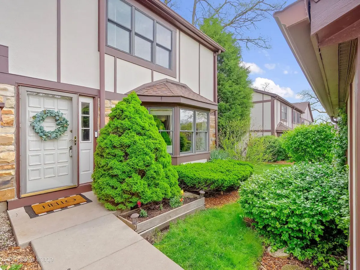 67 White Oak Circle, Saint Charles, IL 60174 - #1
