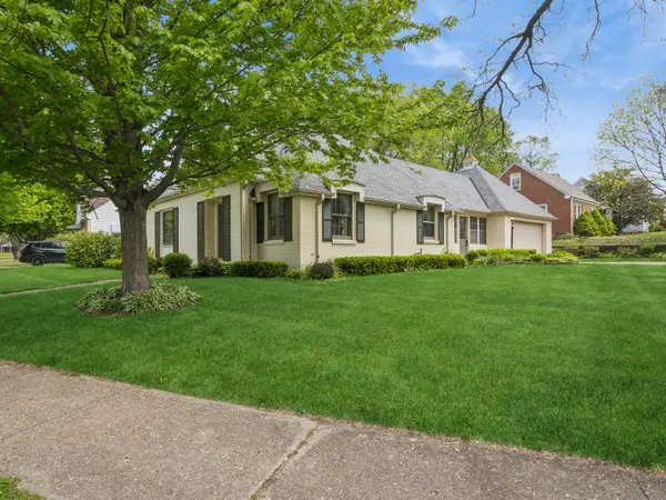1740 E Gate Parkway, Rockford, IL 61108
