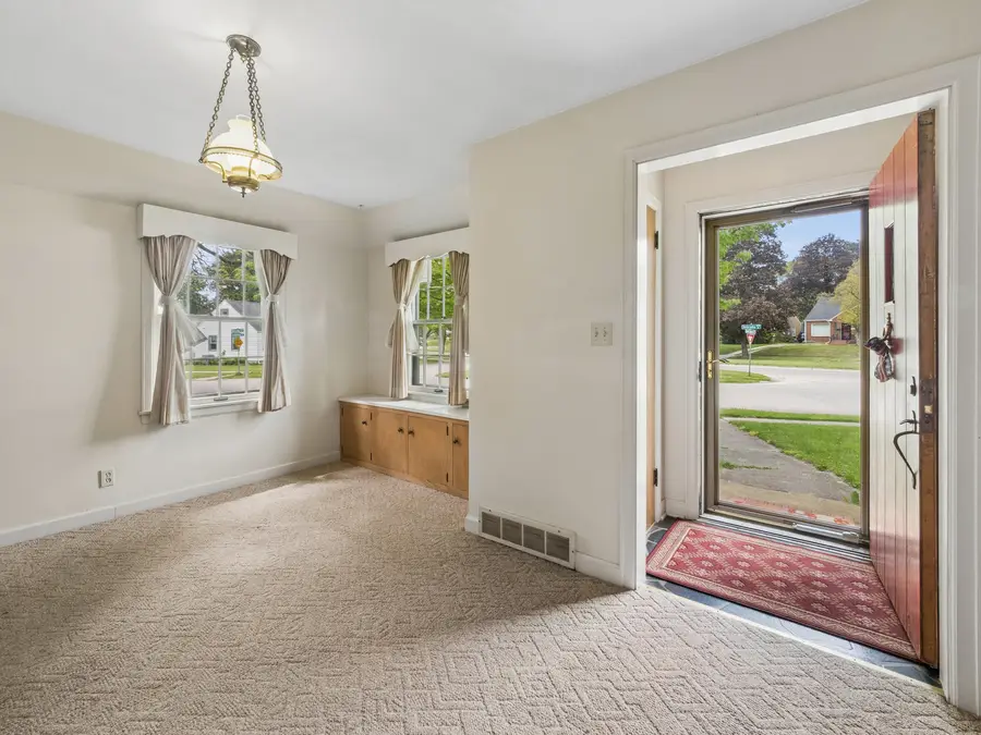 1740 E Gate Parkway, Rockford, IL 61108 - #3