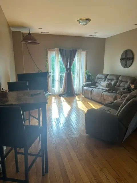 5406 S Loomis Boulevard, Chicago, IL 60609 - #3